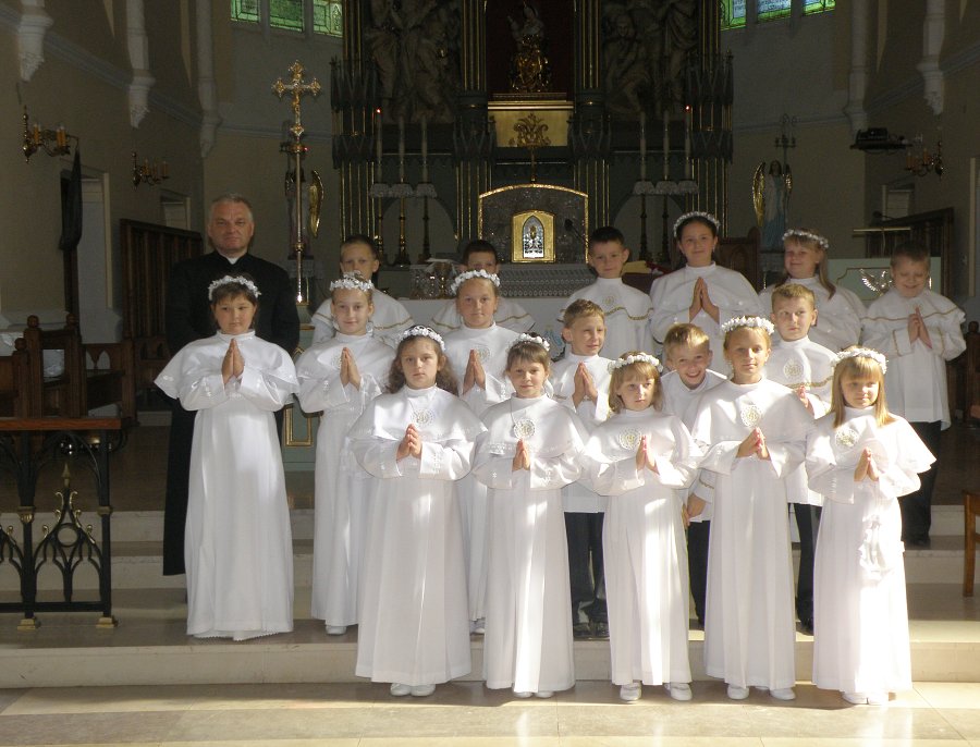 Pielgrzymka Dzieci I-Kom. do Wąwolnicy 2011-06-18