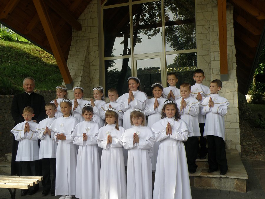 Pielgrzymka Dzieci I-Kom. do Wąwolnicy 2011-06-18