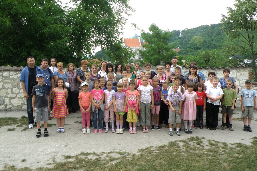 Pielgrzymka Dzieci I-Kom. do Wąwolnicy 2011-06-18