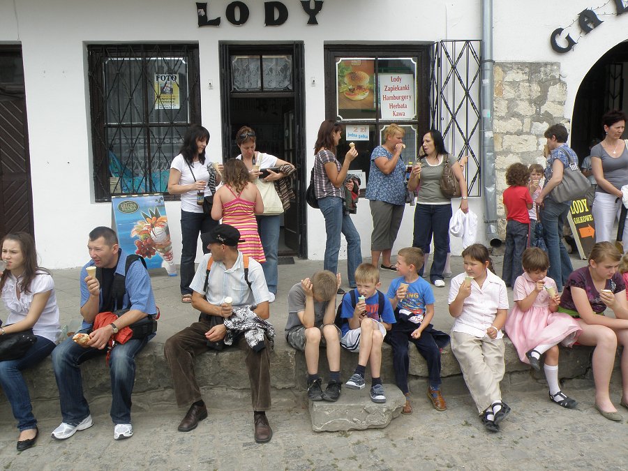 Pielgrzymka Dzieci I-Kom. do Wąwolnicy 2011-06-18