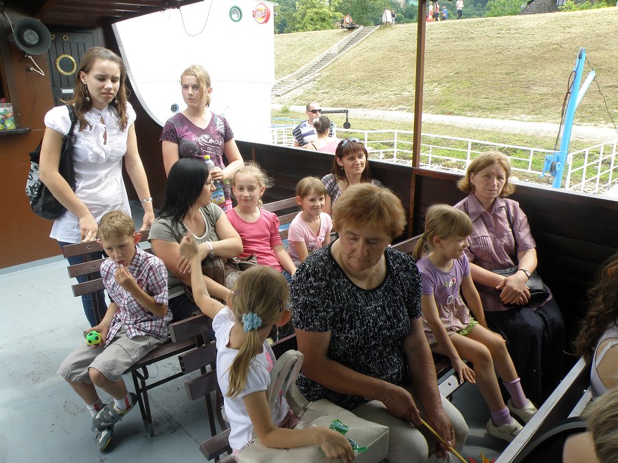 Pielgrzymka Dzieci I-Kom. do Wąwolnicy 2011-06-18