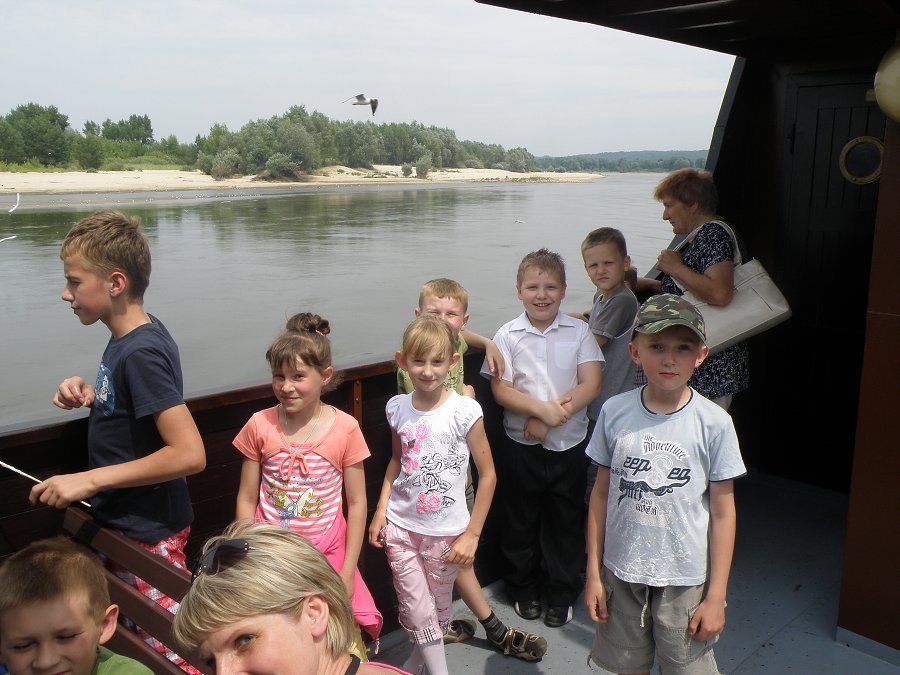 Pielgrzymka Dzieci I-Kom. do Wąwolnicy 2011-06-18