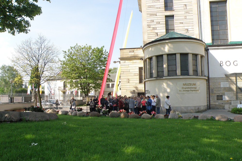 img00018.jpg