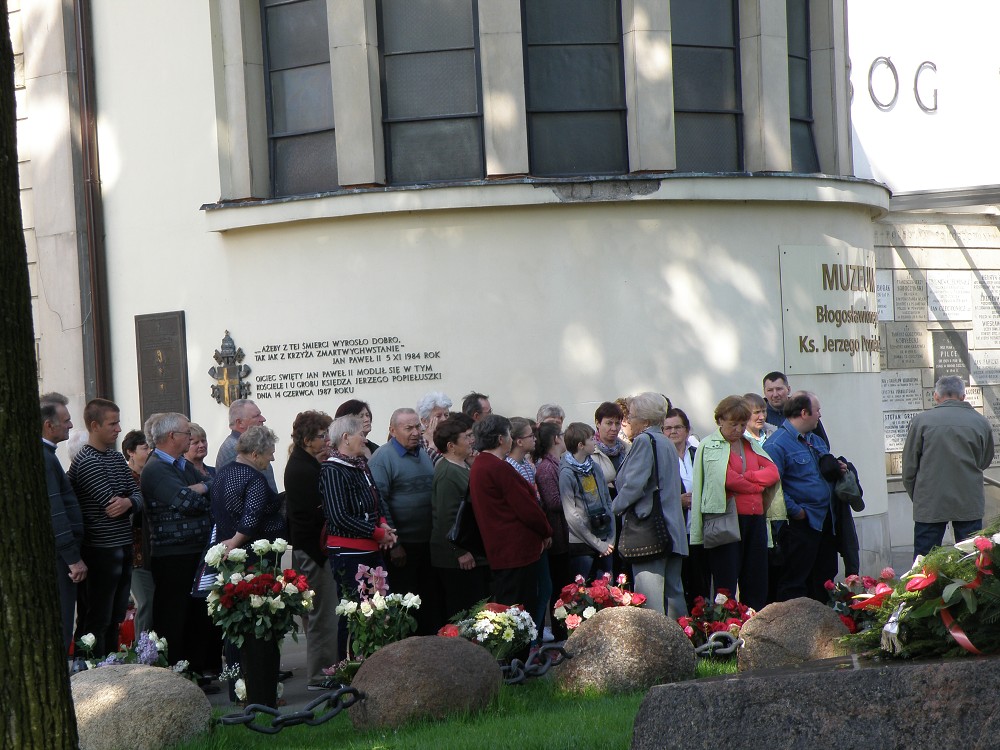 img00019.jpg
