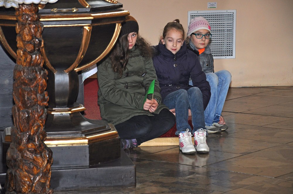img00027.jpg
