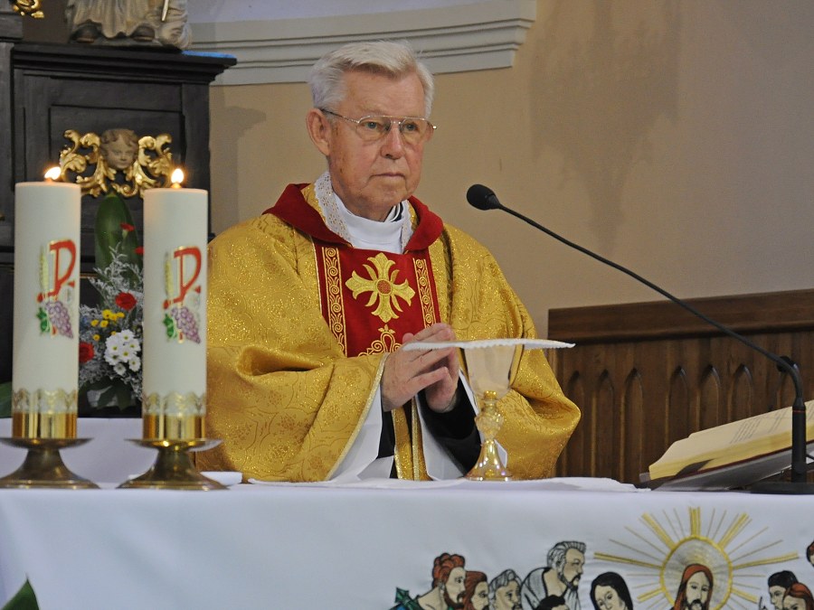 img00020.jpg