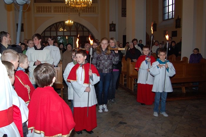 Droga Krzyżowa ulicami Klementowic_2010-03-26