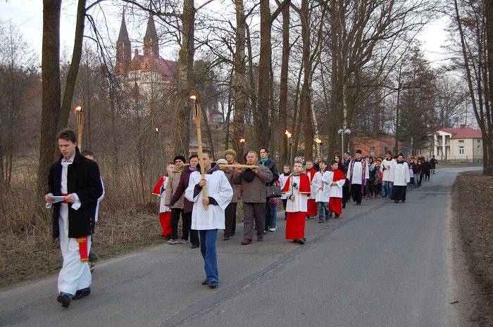 Droga Krzyżowa ulicami Klementowic_2010-03-26