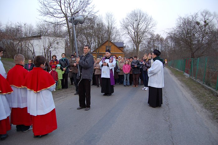 Droga Krzyżowa ulicami Klementowic_2010-03-26