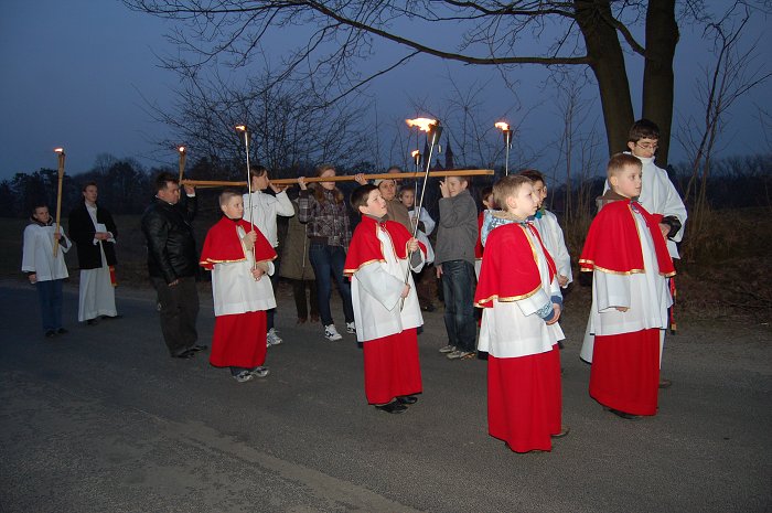 Droga Krzyżowa ulicami Klementowic_2010-03-26