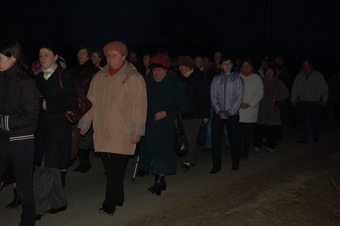 Droga Krzyżowa ulicami Klementowic_2010-03-26