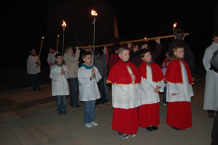 Droga Krzyżowa ulicami Klementowic_2010-03-26