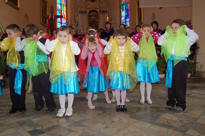 Dzień Patrona Szk. Podst. w Klementowicach_2010-05-09