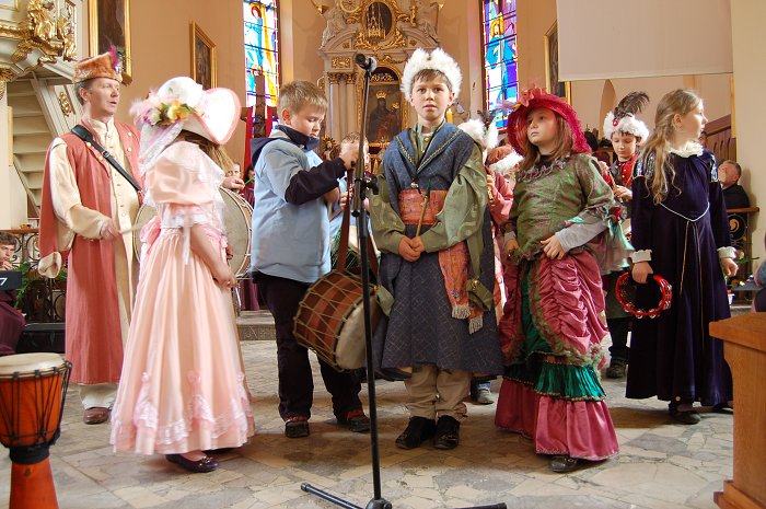 Dzień Patrona Szk. Podst. w Klementowicach_2010-05-09