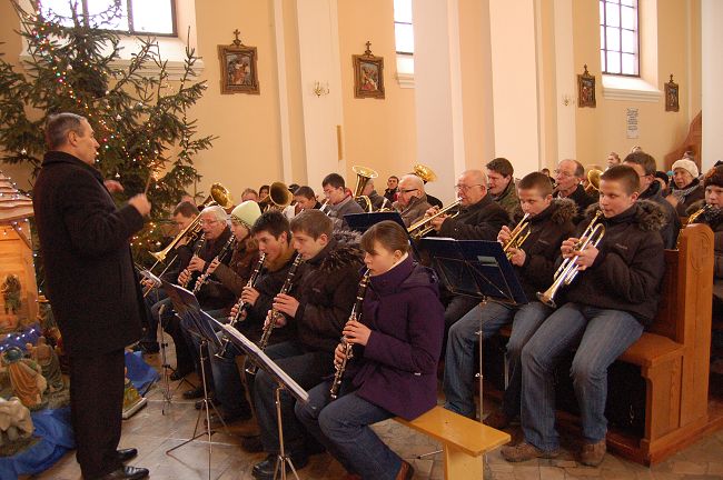 Kol�dy gra Orkiestra D�ta z Kurowa_2009.01.11