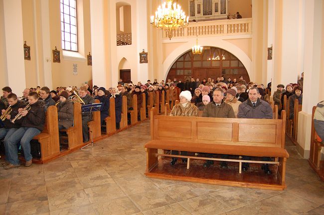 Kol�dy gra Orkiestra D�ta z Kurowa_2009.01.11