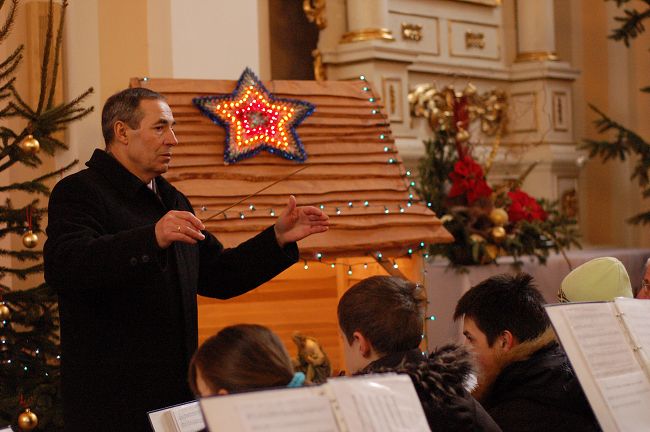 Kol�dy gra Orkiestra D�ta z Kurowa_2009.01.11